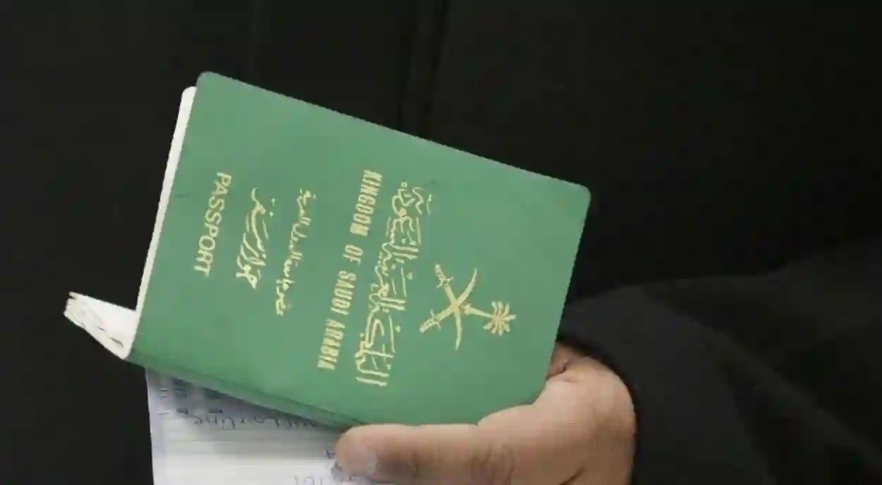 دليل التقديم على الإقامة الدائمة في السعودية 2025 والمزايا المتاحة للمقيمين