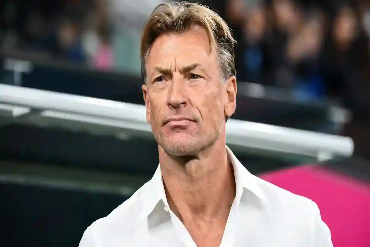  الفرنسي رينارد يعلق على إصابات منتخب السعودية أمام اليابان.. قبل القمة!