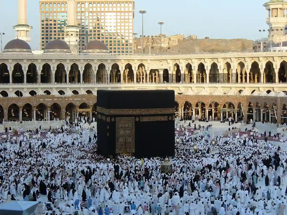 أسعار العمرة الاقتصادية والخمس نجوم في يناير وأهم تفاصيل الحجز
