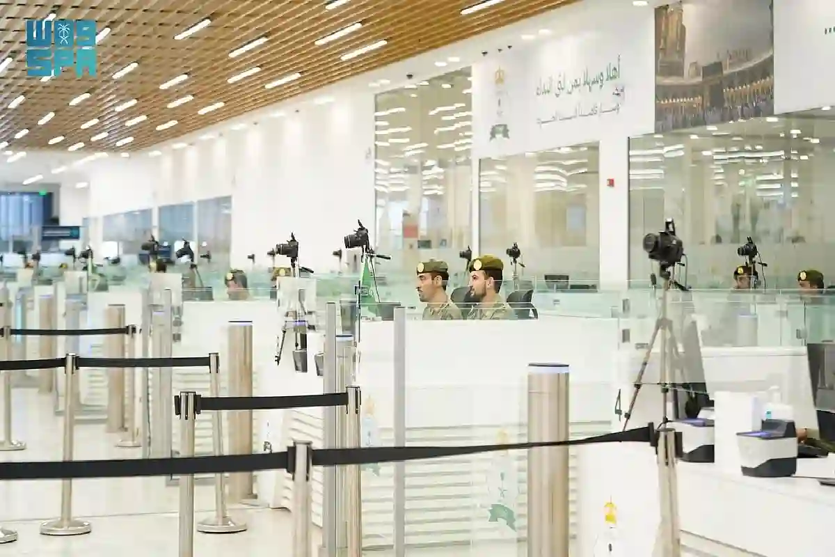 المتغيب عن العمل ليس مستثنى .. إليك شروط الاستفادة من مبادرة الجوازات.